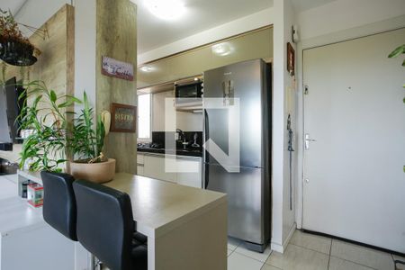Cozinha de apartamento à venda com 2 quartos, 56m² em Humaitá, Porto Alegre