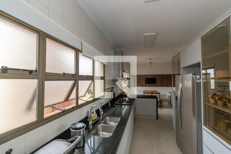 Apartamento à venda com 365m², 5 quartos e 3 vagasCozinha 