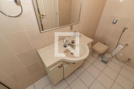 Apartamento à venda com 365m², 5 quartos e 3 vagasDetalhe Banheiro da Suíte 3