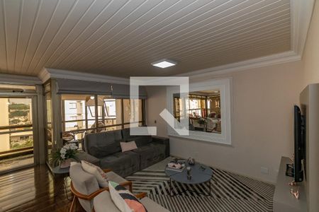 Sala de TV  de apartamento à venda com 5 quartos, 365m² em Cambuí, Campinas