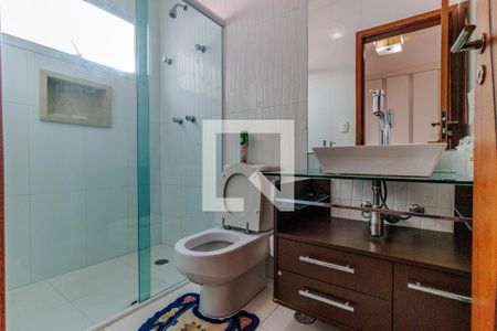 Banheiro da Suíte 1 de casa para alugar com 3 quartos, 325m² em Jardim Londrina, São Paulo
