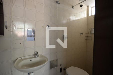 Casa à venda com 276m², 3 quartos e 2 vagasBanheiro