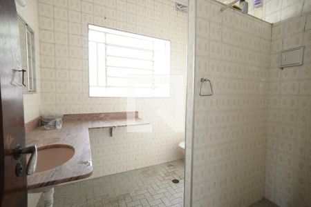 Casa à venda com 276m², 3 quartos e 2 vagasBanheiro