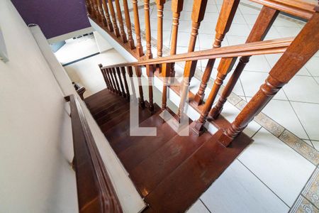 Escada de casa à venda com 3 quartos, 242m² em Parque Imperial, São Paulo