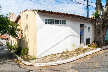 Fachada de casa à venda com 3 quartos, 242m² em Parque Imperial, São Paulo