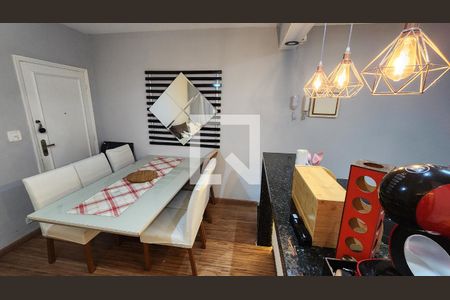 Detalhe Sala de apartamento para alugar com 2 quartos, 85m² em Vila Matias, Santos