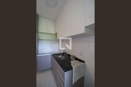 Apartamento à venda com 71m², 2 quartos e 2 vagasCozinha e Área de Serviço