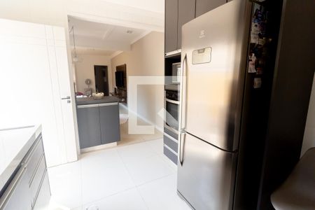 Casa à venda com 88m², 2 quartos e 2 vagas Casa à venda com 88m², 2 quartos e 2 vagasCozinha