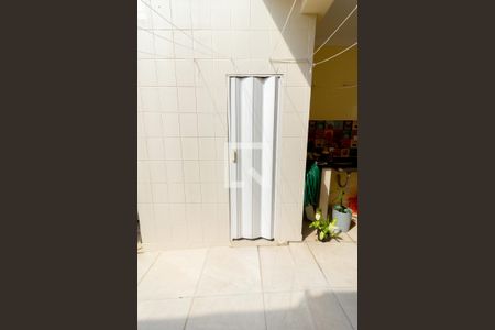 Casa à venda com 88m², 2 quartos e 2 vagas Casa à venda com 88m², 2 quartos e 2 vagasÁrea Externa