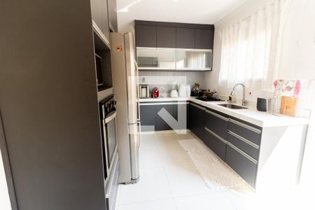 Casa à venda com 88m², 2 quartos e 2 vagas Casa à venda com 88m², 2 quartos e 2 vagasCozinha