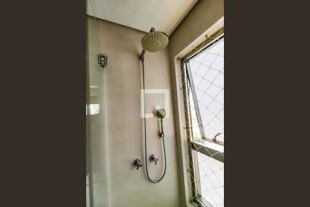 Apartamento à venda com 210m², 3 quartos e 5 vagasBanheiro da Suíte 2 - chuveiro