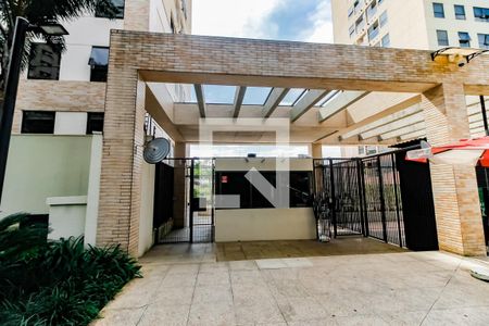 Apartamento à venda com 210m², 3 quartos e 5 vagasFachada e portaria