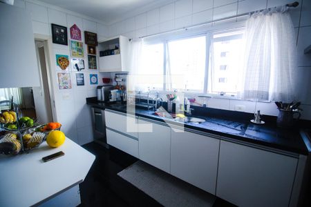 Apartamento à venda com 166m², 4 quartos e 3 vagasCozinha e Área de Serviço