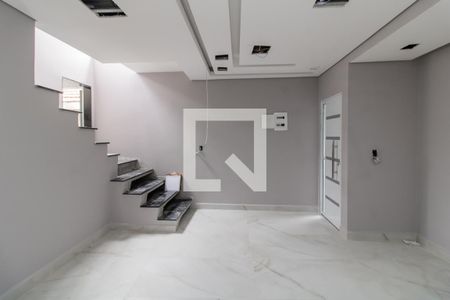 Sala de casa para alugar com 4 quartos, 140m² em Vila São Francisco (zona Leste), São Paulo