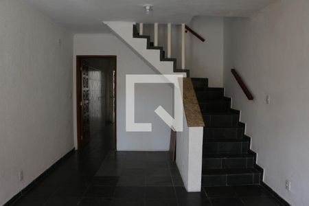 Casa de condomínio à venda com 100m², 2 quartos e 1 vagaSala