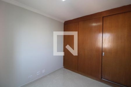 Quarto 1 de apartamento para alugar com 2 quartos, 56m² em Vila Erna, São Paulo