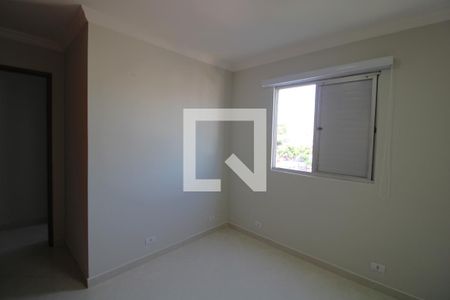 Quarto 1 de apartamento para alugar com 2 quartos, 56m² em Vila Erna, São Paulo