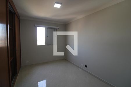 Quarto 2 de apartamento para alugar com 2 quartos, 56m² em Vila Erna, São Paulo