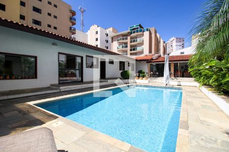 Casa para alugar com 560m², 3 quartos e 10 vagasPiscina