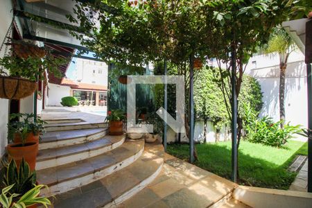 Casa para alugar com 560m², 3 quartos e 10 vagasJardim