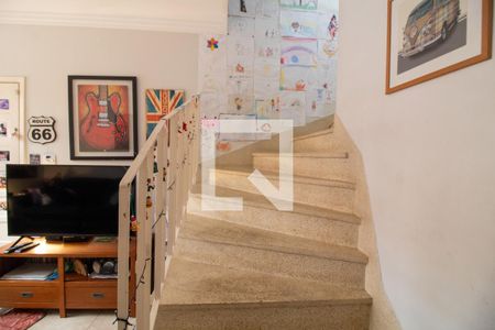 Escada de casa à venda com 2 quartos, 97m² em Vila Congonhas, São Paulo