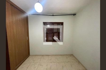 Casa à venda com 2 quartos, 114m² em Conjunto Residencial Santa Terezinha, São Paulo