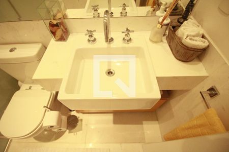 Apartamento à venda com 176m², 3 quartos e 3 vagasBanheiro 3