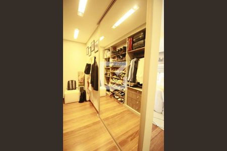 Apartamento à venda com 176m², 3 quartos e 3 vagasCloset do quarto 2