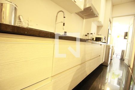 Apartamento à venda com 176m², 3 quartos e 3 vagasCozinha