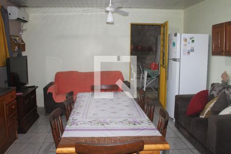 Sala de casa à venda com 2 quartos, 150m² em Feitoria, São Leopoldo