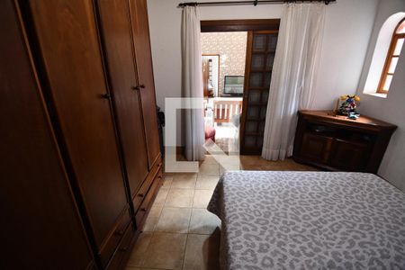 Casa à venda com 2520m², 6 quartos e 10 vagasQuarto 2