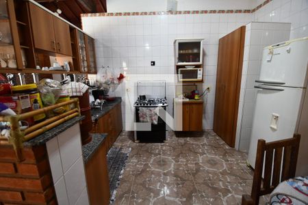 Casa à venda com 2520m², 6 quartos e 10 vagasCozinha - Armários