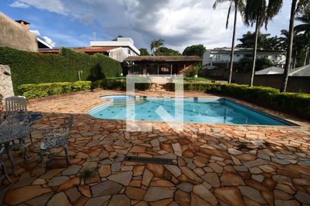 Casa à venda com 2520m², 6 quartos e 10 vagasPiscina