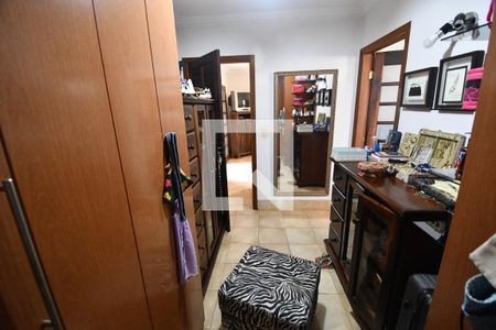 Casa à venda com 2520m², 6 quartos e 10 vagasCloset da suíte