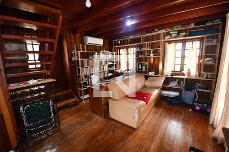 Casa à venda com 2520m², 6 quartos e 10 vagasSala Chalé