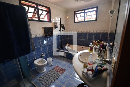Casa à venda com 2520m², 6 quartos e 10 vagasBanheiro da Suíte