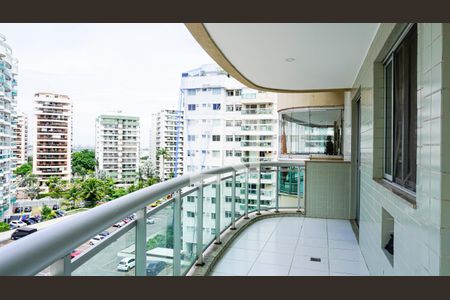 Apartamento para alugar com 75m², 3 quartos e 1 vagaVaranda