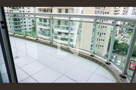 Apartamento para alugar com 75m², 3 quartos e 1 vagaVaranda