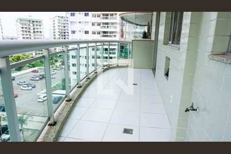 Apartamento para alugar com 75m², 3 quartos e 1 vagaVaranda