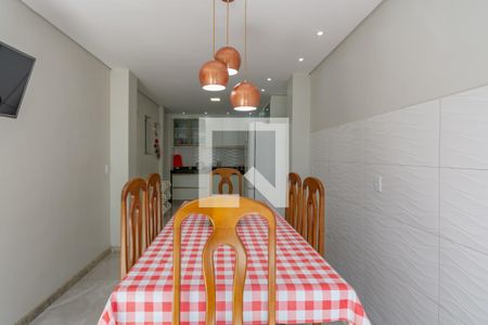 Casa à venda com 158m², 5 quartos e 3 vagas Casa à venda com 158m², 5 quartos e 3 vagasCopa