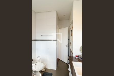 Casa de condomínio à venda com 271m², 4 quartos e 3 vagasBanheiro da Suíte 1