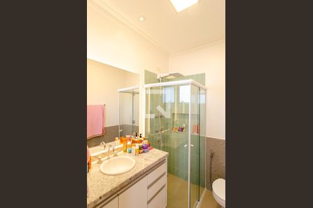 Casa de condomínio à venda com 271m², 4 quartos e 3 vagasBanheiro da Suíte 3