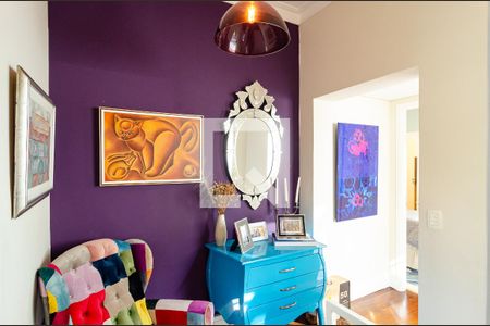 Casa de condomínio à venda com 271m², 4 quartos e 3 vagasHall