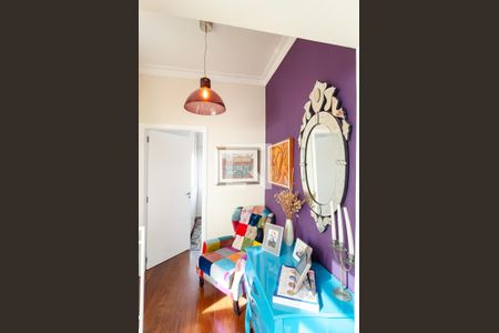 Casa de condomínio à venda com 271m², 4 quartos e 3 vagasHall