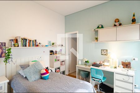 Casa de condomínio à venda com 271m², 4 quartos e 3 vagasSuíte 2