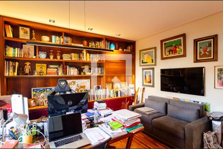 Casa de condomínio à venda com 271m², 4 quartos e 3 vagasEscritório