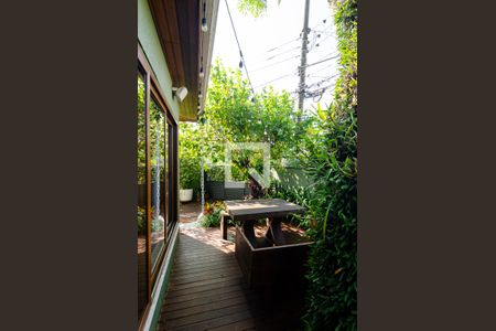 Casa de condomínio à venda com 271m², 4 quartos e 3 vagasJardim