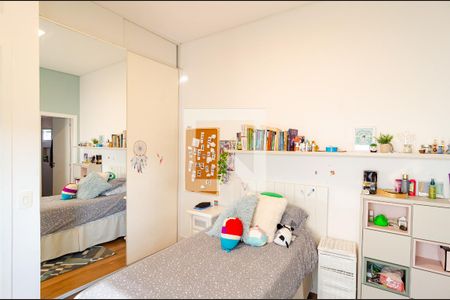 Casa de condomínio à venda com 271m², 4 quartos e 3 vagasSuíte 2