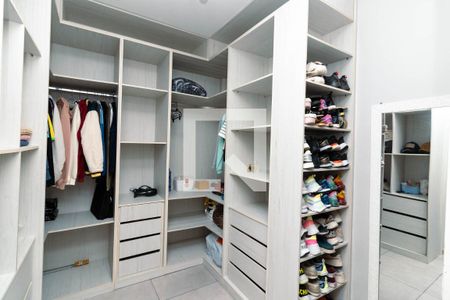 Casa de condomínio à venda com 90m², 2 quartos e 2 vagas Casa de condomínio à venda com 90m², 2 quartos e 2 vagasCloset Suíte 1
