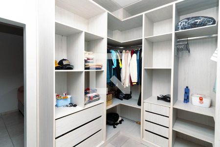 Casa de condomínio à venda com 90m², 2 quartos e 2 vagas Casa de condomínio à venda com 90m², 2 quartos e 2 vagasCloset Suíte 1